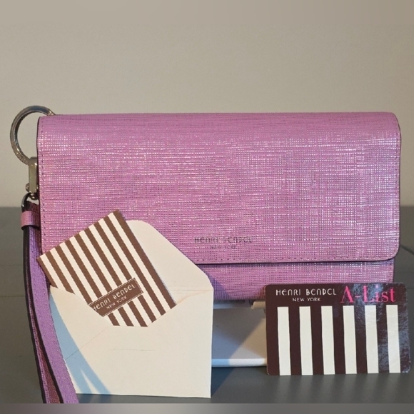 henri bendel Handbags - HENRI BENDEL NEW YORK NWOT Shimmer Uptown Organizer Wristlet/Clutch